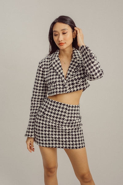 Halsey Black and White Plaid Notched Collar V Necklong Long Sleeves Cropped Blazer