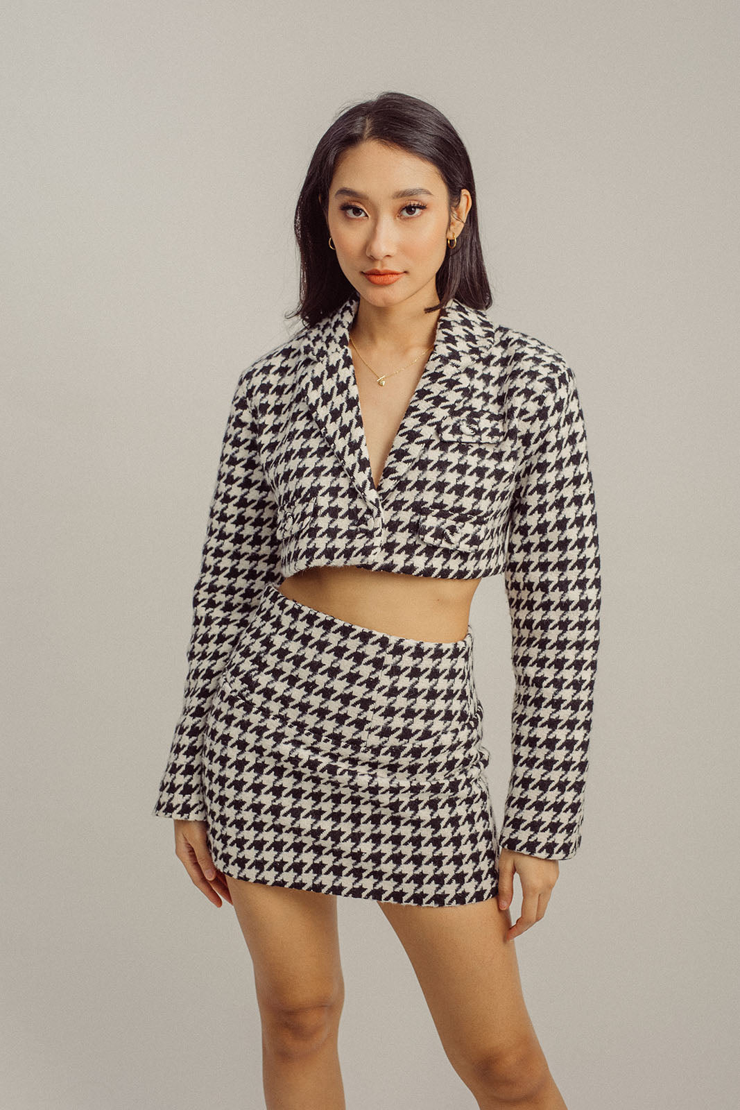 Halsey Black and White Plaid Notched Collar V Necklong Long Sleeves Cropped Blazer