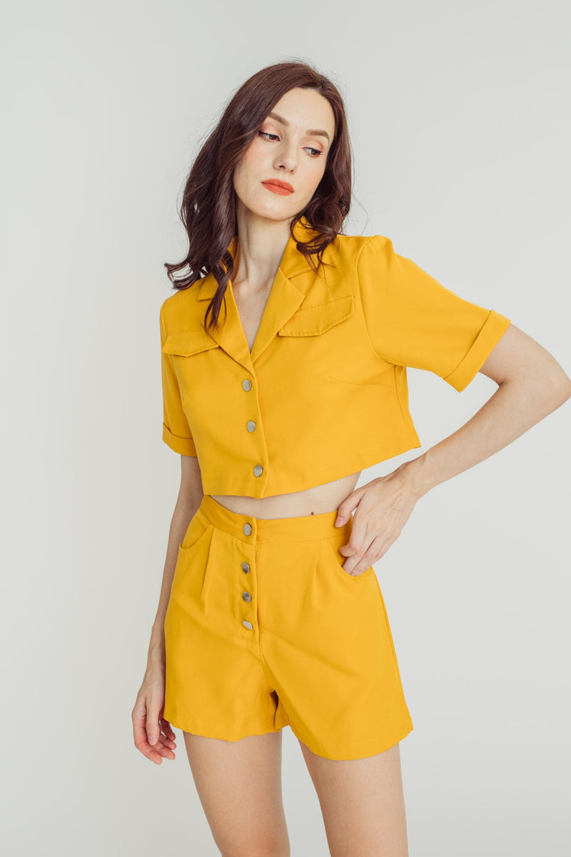 Everill Yellow Short Sleeves Crop Top and Casual Shorts Set