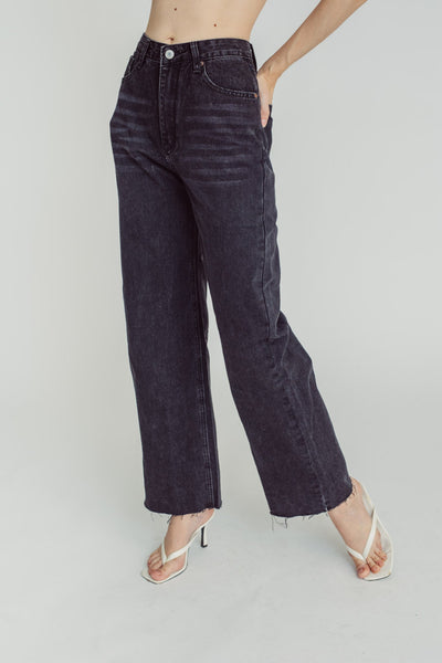 Perseus Black Zipper Fly Straight Cut Denim Jeans