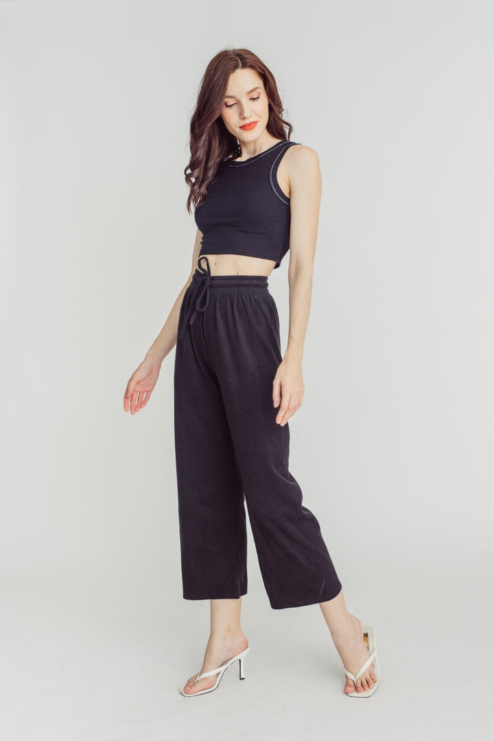 Seoyun Black Knitted Elastic Waist Straight Cut Culottes