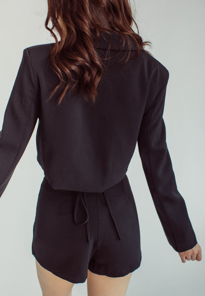Carmin Black Notched Collar V Neck Long Sleeves Crop Blazer with Waist Tie