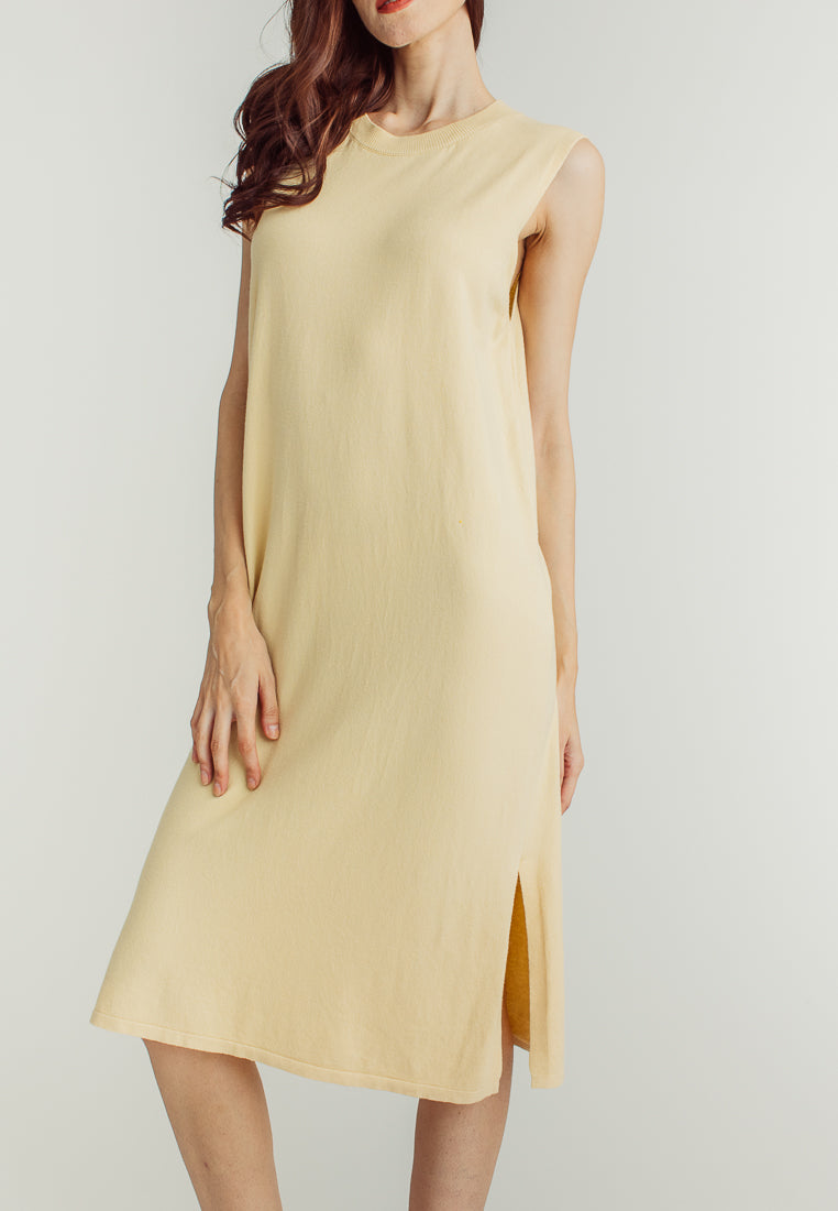 Stela Beige Round Neckline Sleeveless Kntted Midi Dress
