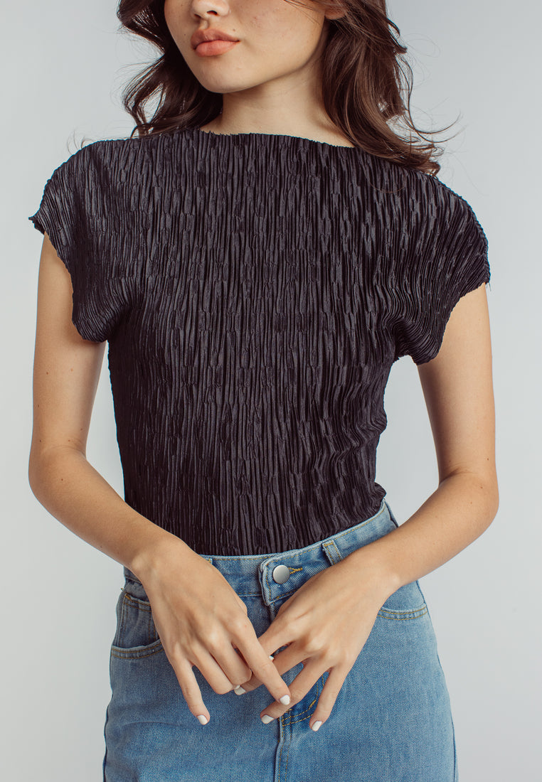 Cocona Black Seamless Pleated Crew Neck Short Sleeves Top