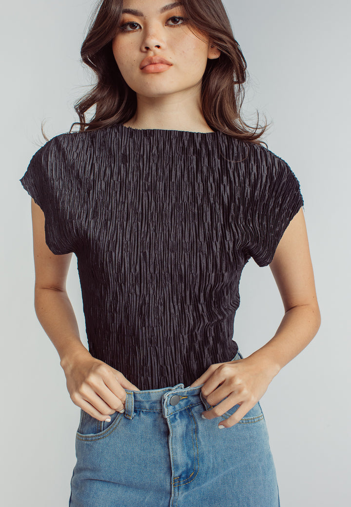 Cocona Black Seamless Pleated Crew Neck Short Sleeves Top