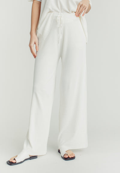 Maira White V Neckline Knitted Short Sleeve Top and Straight Cut Culottes Set