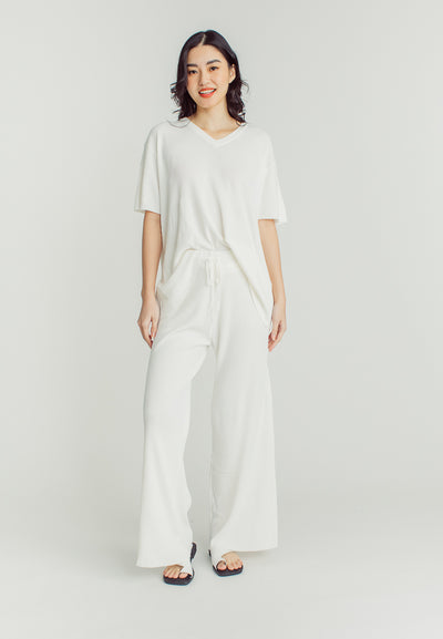 Maira White V Neckline Knitted Short Sleeve Top and Straight Cut Culottes Set