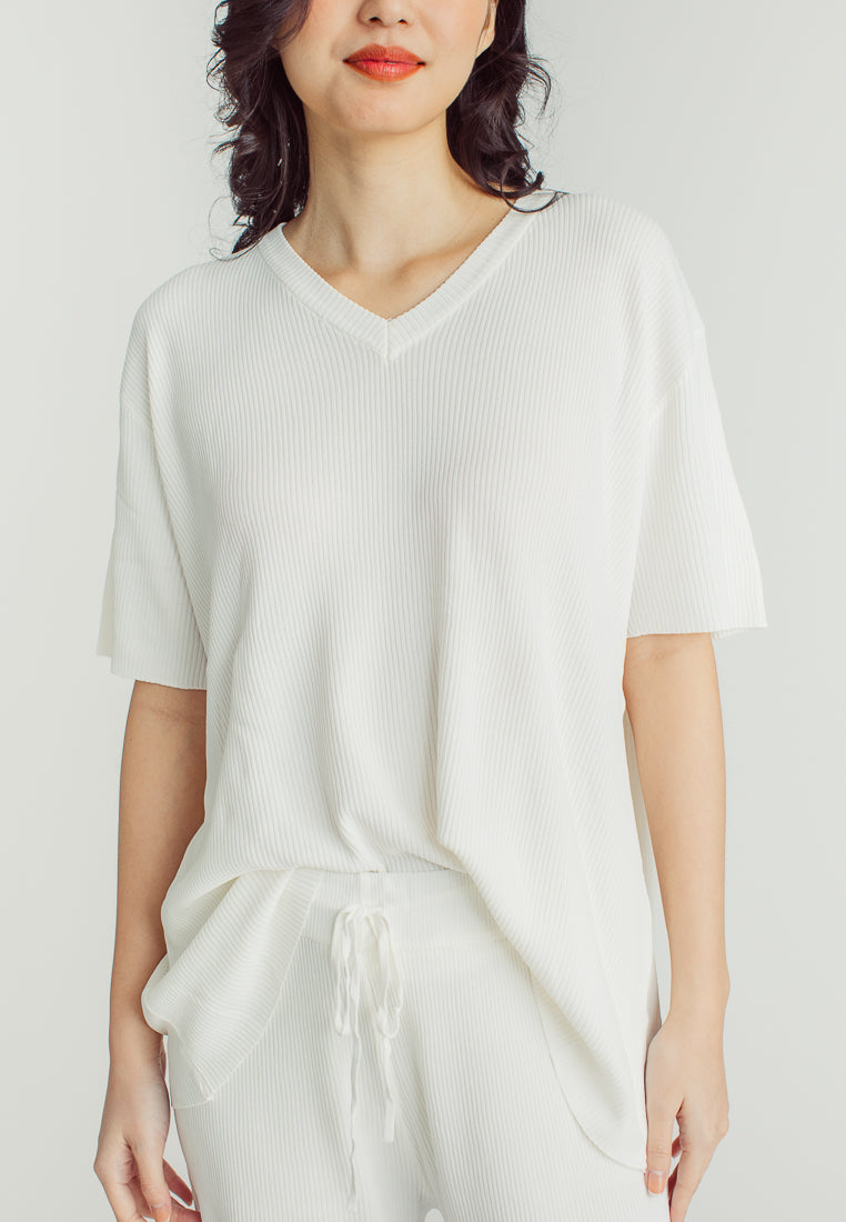 Maira White V Neckline Knitted Short Sleeve Top and Straight Cut Culottes Set