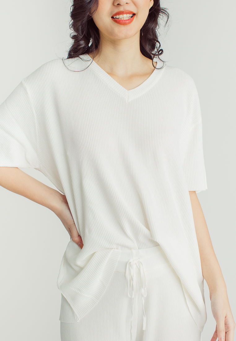 Maira White V Neckline Knitted Short Sleeve Top and Straight Cut Culottes Set