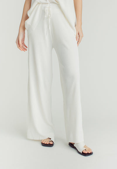 Maira White V Neckline Knitted Short Sleeve Top and Straight Cut Culottes Set