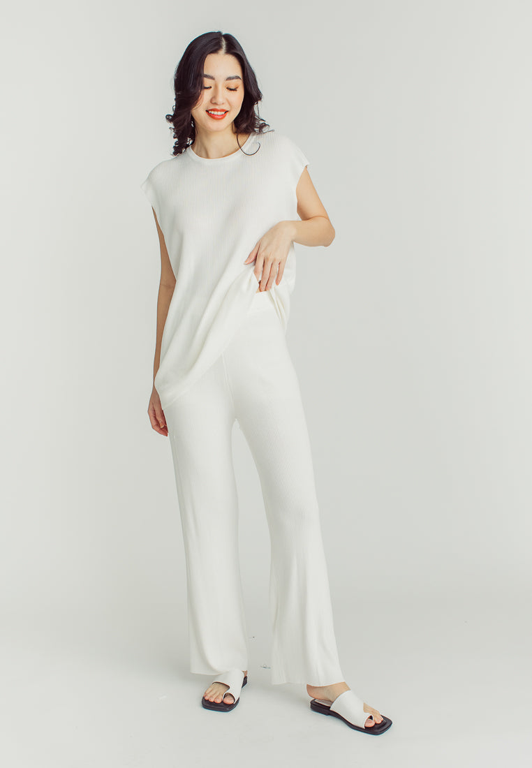 Jean White Round Neckline Sleeveless Top and Straight Cut Culottes Set